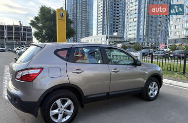 Внедорожник / Кроссовер Nissan Qashqai 2013 в 