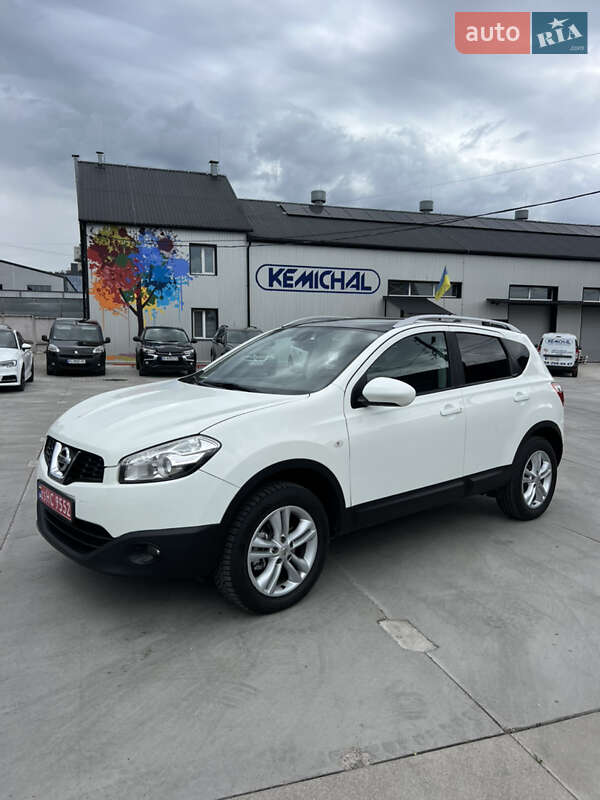 Позашляховик / Кросовер Nissan Qashqai 2011 в 