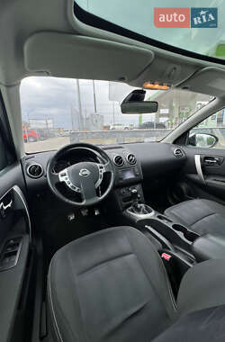 Позашляховик / Кросовер Nissan Qashqai 2011 в 