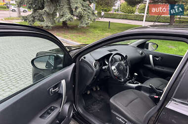 Внедорожник / Кроссовер Nissan Qashqai 2009 в 