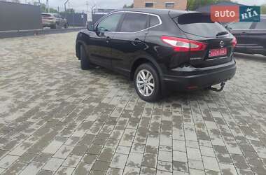 Внедорожник / Кроссовер Nissan Qashqai 2014 в 