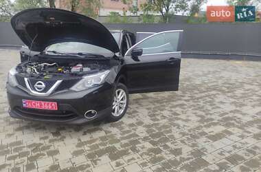 Внедорожник / Кроссовер Nissan Qashqai 2014 в 
