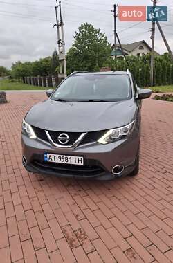 Внедорожник / Кроссовер Nissan Qashqai 2015 в Ивано-Франковске