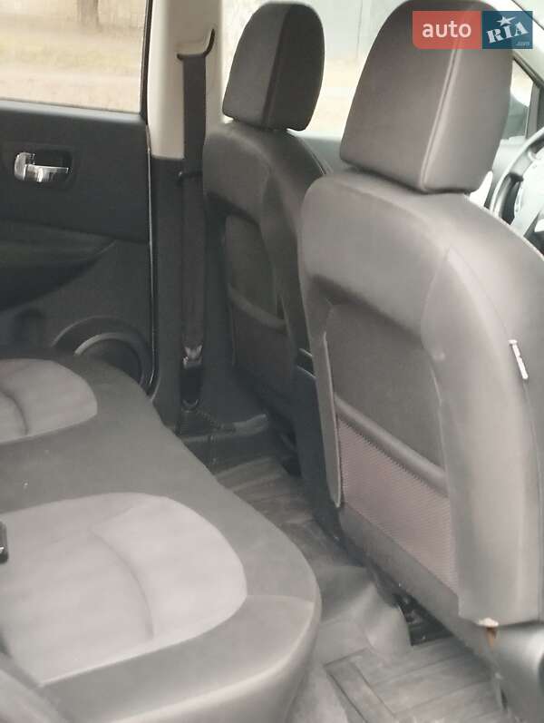 Внедорожник / Кроссовер Nissan Qashqai 2010 в Каменском