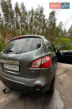 Внедорожник / Кроссовер Nissan Qashqai 2012 в 