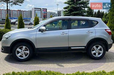 Позашляховик / Кросовер Nissan Qashqai 2013 в 