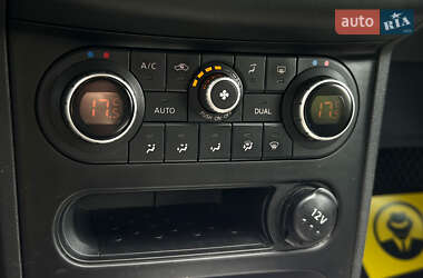 Позашляховик / Кросовер Nissan Qashqai 2013 в 