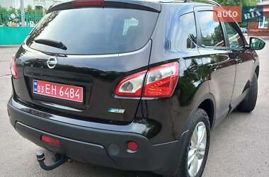 Внедорожник / Кроссовер Nissan Qashqai 2011 в 