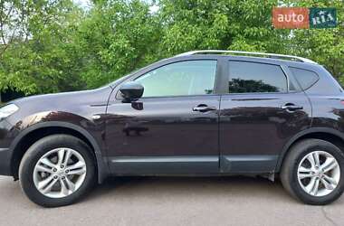 Внедорожник / Кроссовер Nissan Qashqai 2011 в 