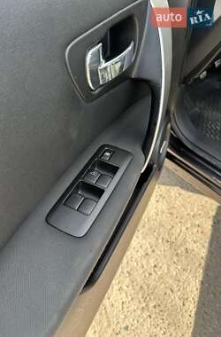 Внедорожник / Кроссовер Nissan Qashqai 2011 в 