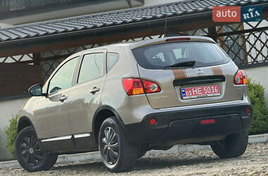 Внедорожник / Кроссовер Nissan Qashqai 2009 в 
