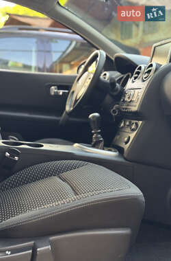 Внедорожник / Кроссовер Nissan Qashqai 2009 в 