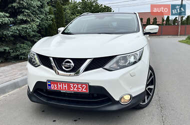 Внедорожник / Кроссовер Nissan Qashqai 2014 в 