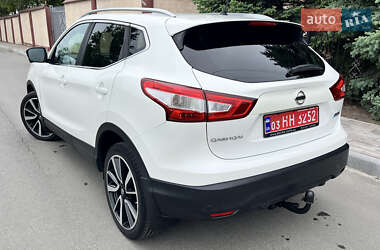 Внедорожник / Кроссовер Nissan Qashqai 2014 в 