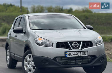 Позашляховик / Кросовер Nissan Qashqai 2010 в 