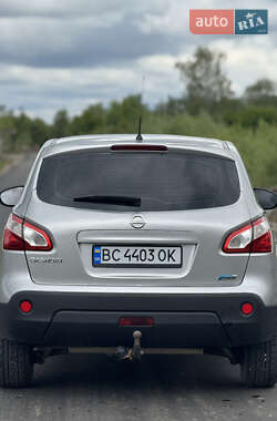 Позашляховик / Кросовер Nissan Qashqai 2010 в 
