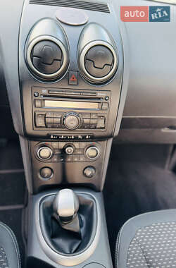 Внедорожник / Кроссовер Nissan Qashqai 2008 в 