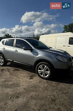 Внедорожник / Кроссовер Nissan Qashqai 2010 в 