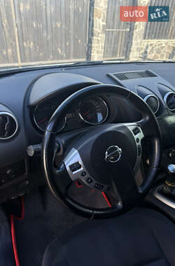 Внедорожник / Кроссовер Nissan Qashqai 2010 в 