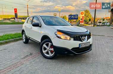 Внедорожник / Кроссовер Nissan Qashqai 2010 в Тернополе