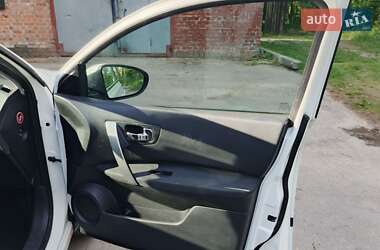 Позашляховик / Кросовер Nissan Qashqai 2009 в 