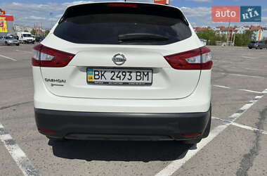 Внедорожник / Кроссовер Nissan Qashqai 2014 в 