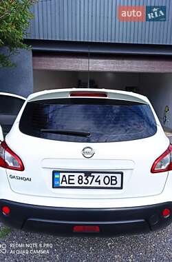Внедорожник / Кроссовер Nissan Qashqai 2013 в 