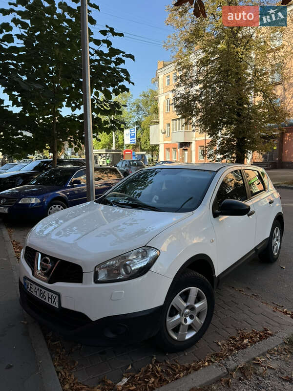 Позашляховик / Кросовер Nissan Qashqai 2011 в 