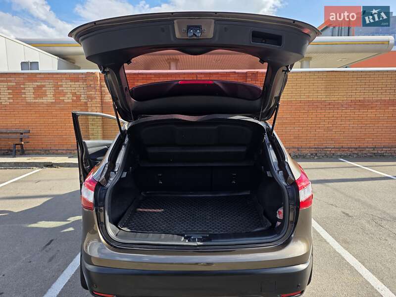 Внедорожник / Кроссовер Nissan Qashqai 2017 в Кривом Роге