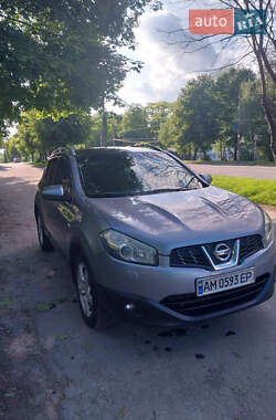 Позашляховик / Кросовер Nissan Qashqai 2010 в Звягелі