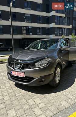Позашляховик / Кросовер Nissan Qashqai 2012 в 