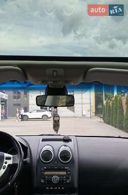 Внедорожник / Кроссовер Nissan Qashqai 2009 в 