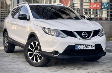 Позашляховик / Кросовер Nissan Qashqai 2015 в Львові