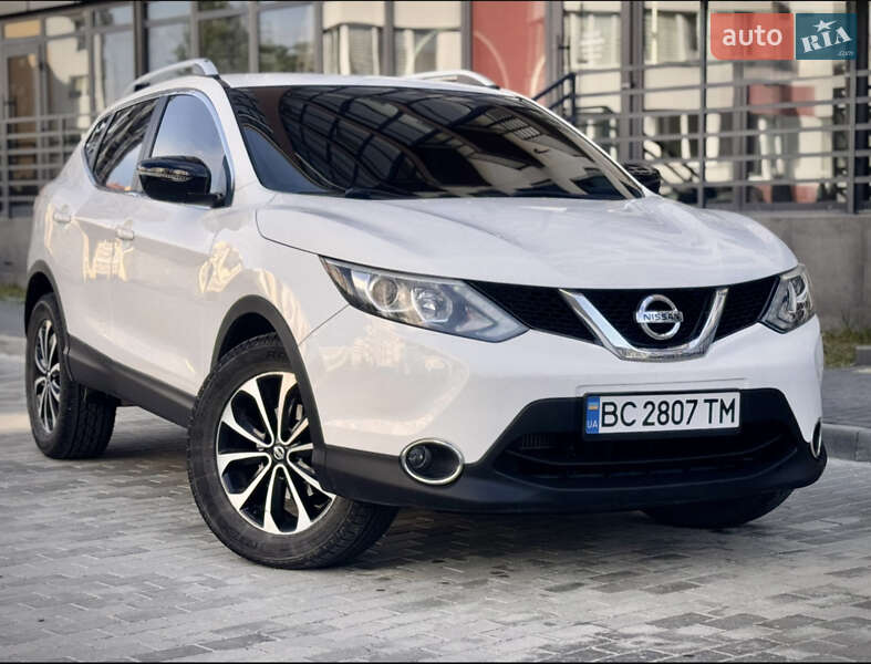 Внедорожник / Кроссовер Nissan Qashqai 2015 в 
