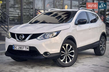 Внедорожник / Кроссовер Nissan Qashqai 2015 в 
