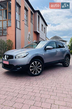 Внедорожник / Кроссовер Nissan Qashqai 2012 в Стрые