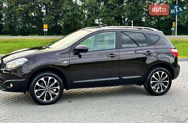 Внедорожник / Кроссовер Nissan Qashqai 2012 в 