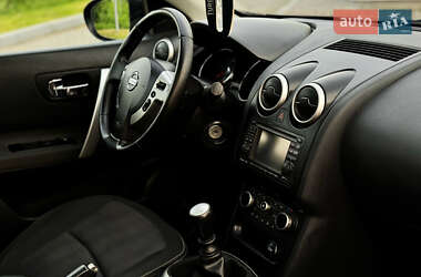 Внедорожник / Кроссовер Nissan Qashqai 2012 в 