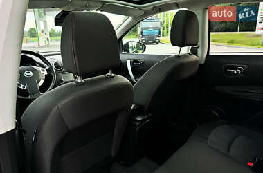 Внедорожник / Кроссовер Nissan Qashqai 2012 в 