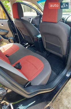 Внедорожник / Кроссовер Nissan Qashqai 2008 в 