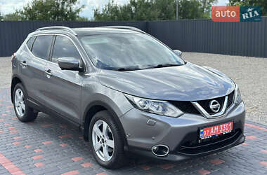 Внедорожник / Кроссовер Nissan Qashqai 2014 в 