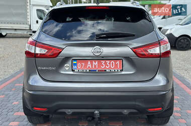 Внедорожник / Кроссовер Nissan Qashqai 2014 в 
