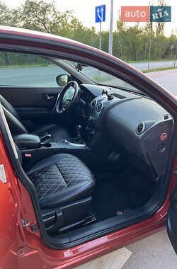 Внедорожник / Кроссовер Nissan Qashqai 2007 в 