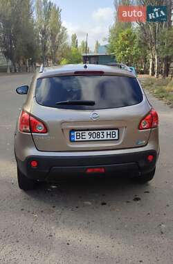 Внедорожник / Кроссовер Nissan Qashqai 2009 в 