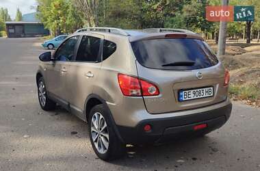 Внедорожник / Кроссовер Nissan Qashqai 2009 в 
