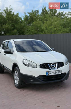Позашляховик / Кросовер Nissan Qashqai 2013 в Сарнах