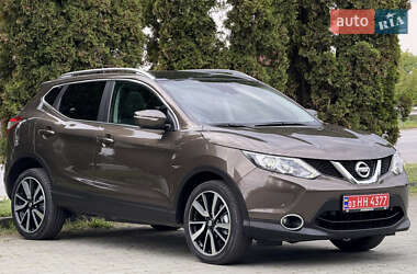 Позашляховик / Кросовер Nissan Qashqai 2014 в 