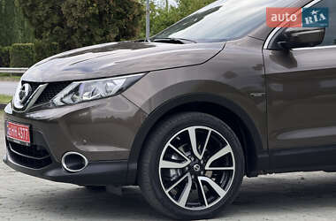 Позашляховик / Кросовер Nissan Qashqai 2014 в 