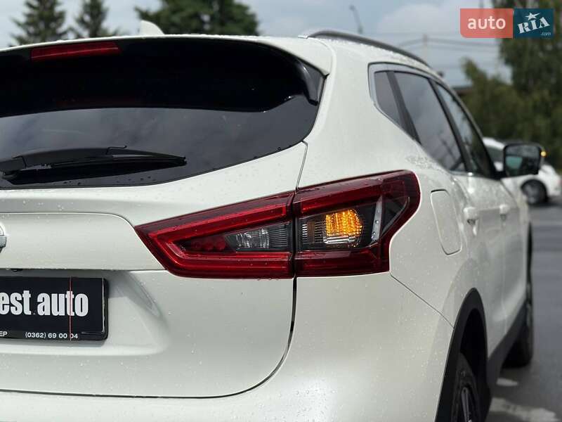 Внедорожник / Кроссовер Nissan Qashqai 2017 в Ровно фото 12 Внедорожник / Кроссовер Nissan Qashqai 2017 в Ровно