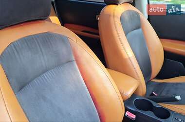 Позашляховик / Кросовер Nissan Qashqai 2009 в 